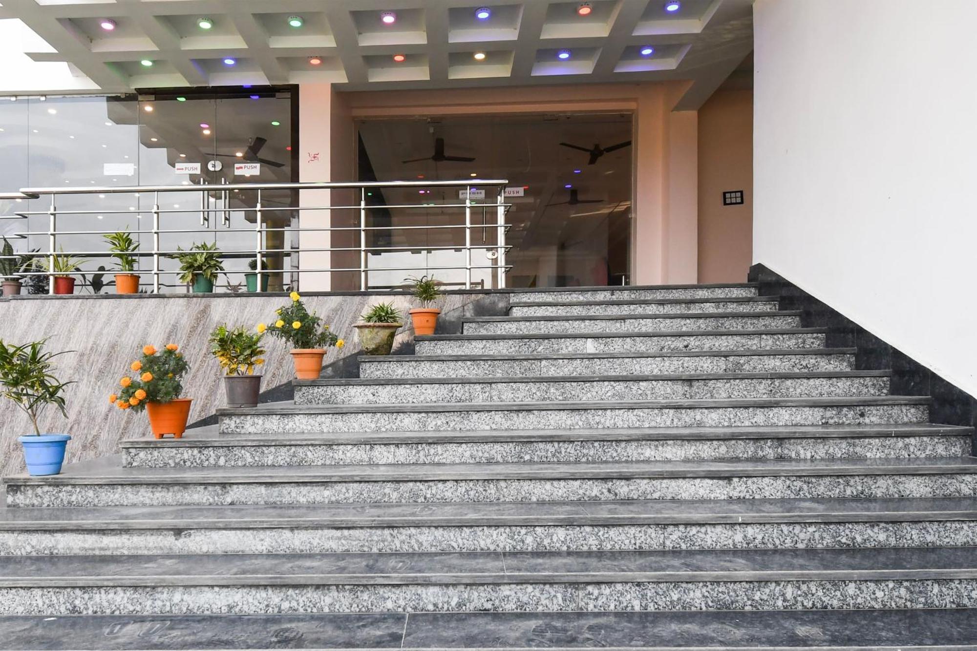 Hotel O Nilmadhab International Tarapith Bagian luar foto